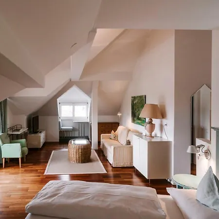 Seehotel Hubertushof Velden am Wörthersee