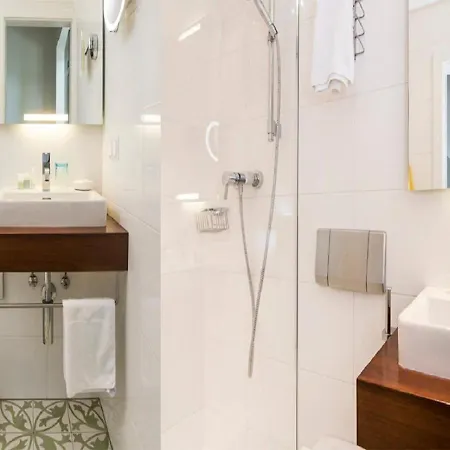 胡伯图斯霍夫酒店 4* 沃尔特湖畔韦尔登