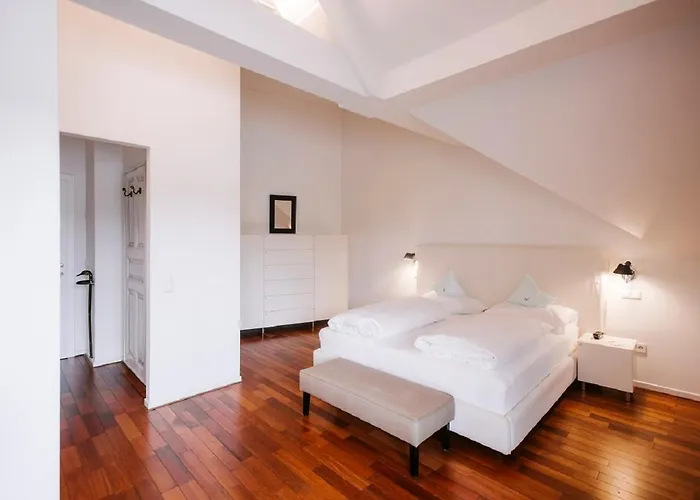 Seehotel Hubertushof Velden am Woerthersee