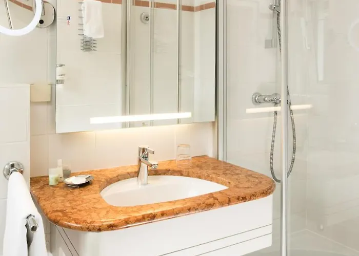 Hotel Seehotel Hubertushof Velden am Woerthersee