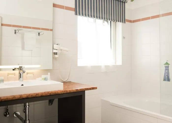 Seehotel Hubertushof Velden am Woerthersee